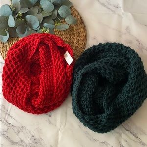 Lot of 2- Old Navy knit infinity scarves-red/green